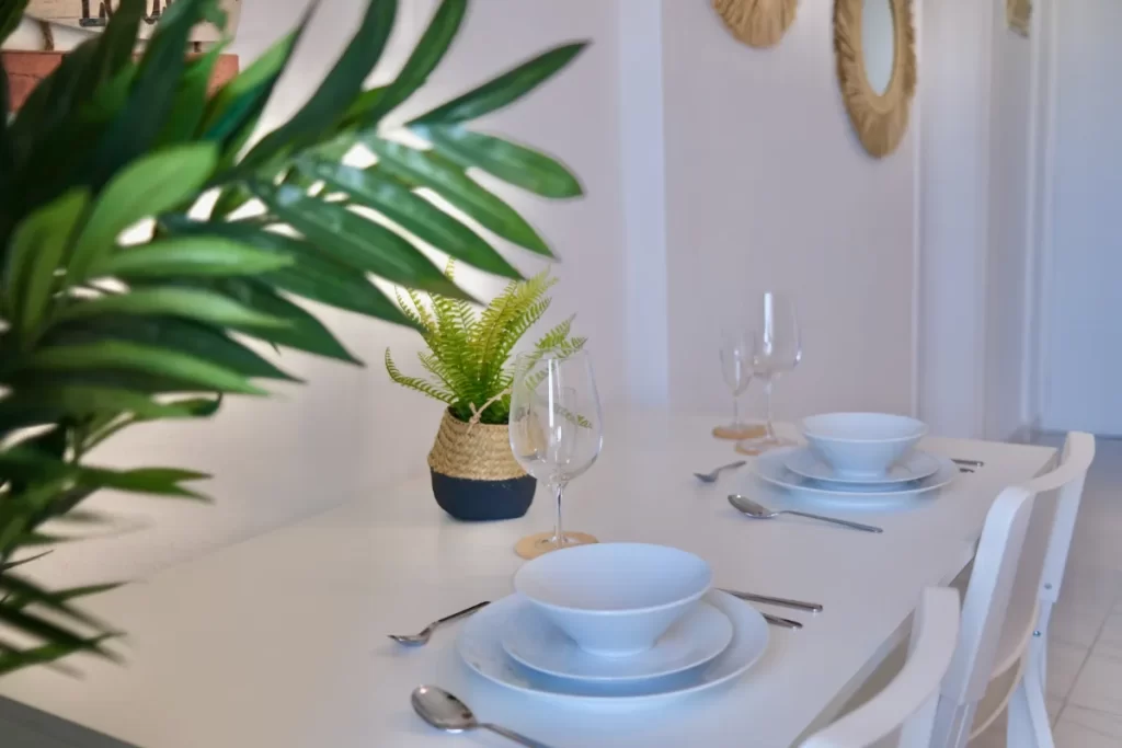 Apartment 1 - Mesa en la sala de estar