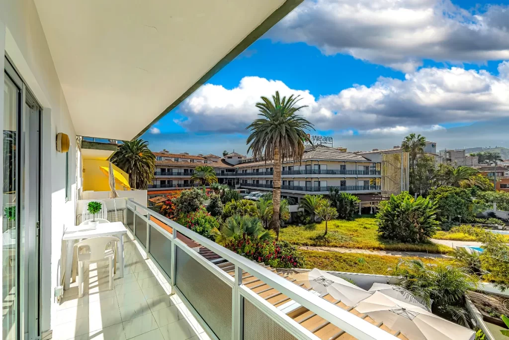 Apartment 4 - Balcón