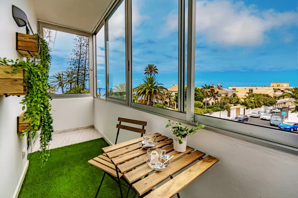 Apartment 5 - Balcón