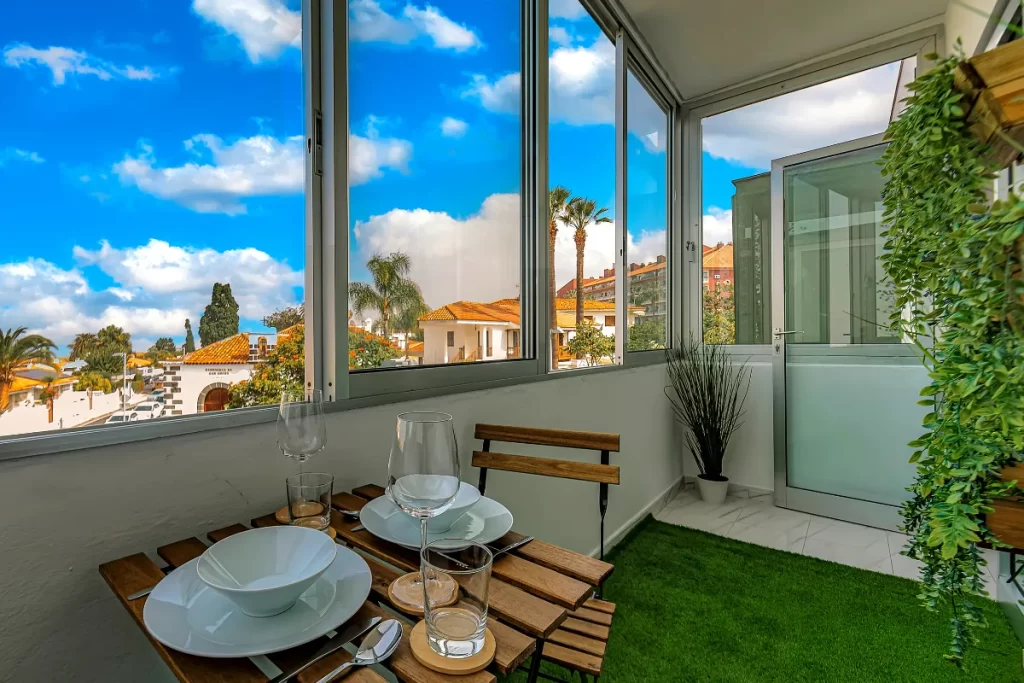 Apartment 6 - Balcón