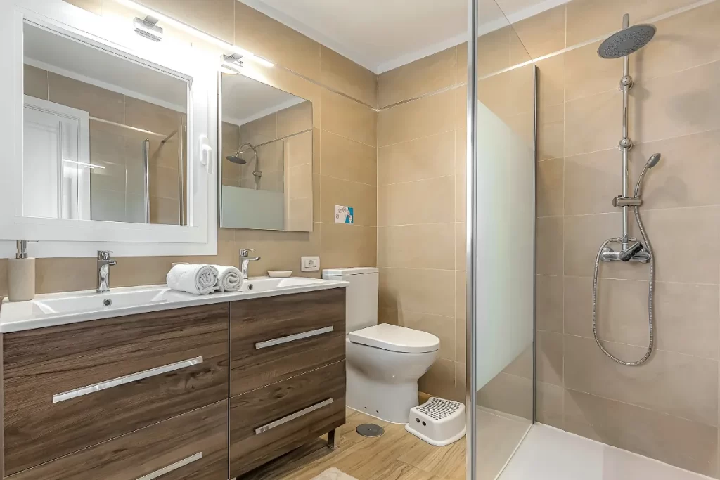 Ocean View - Baño con ducha